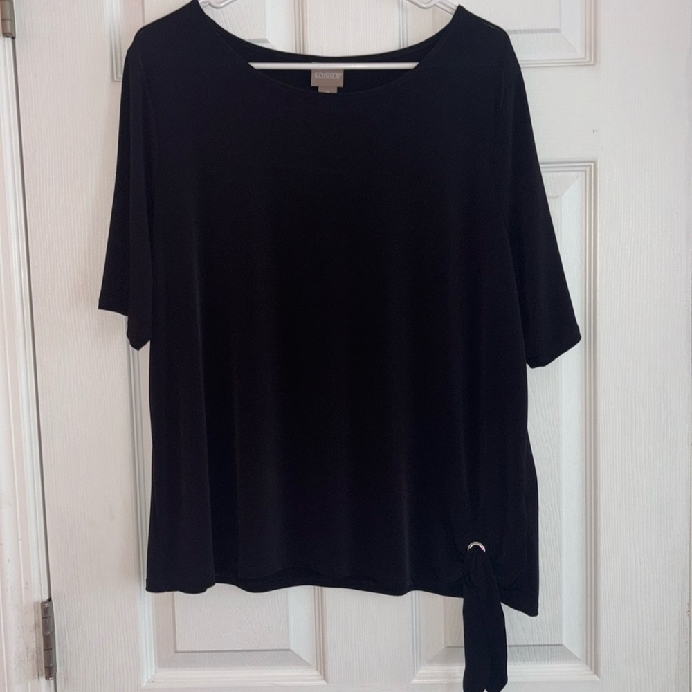Chico’s black slinky stretchy short sleeve top. Size 16/3 NWOT.